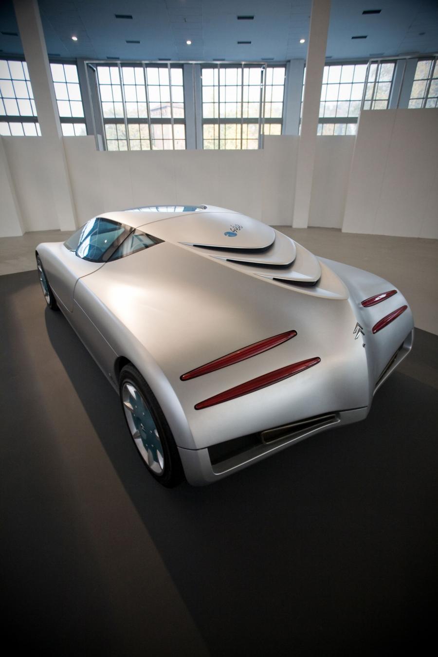  Citroen Osee Concept 2001 года  (фото 2 из 12)